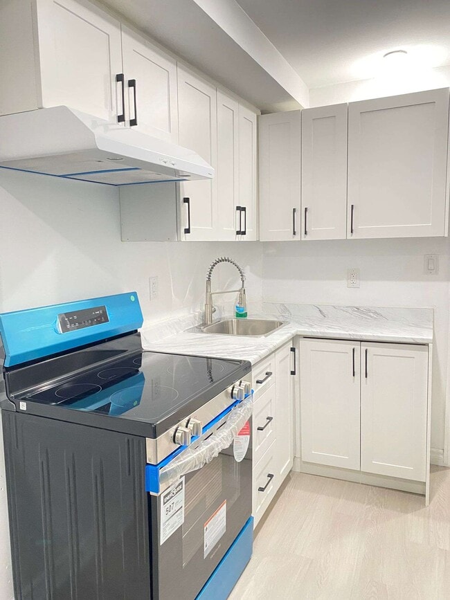 Photo - 49 Glenmore Dr