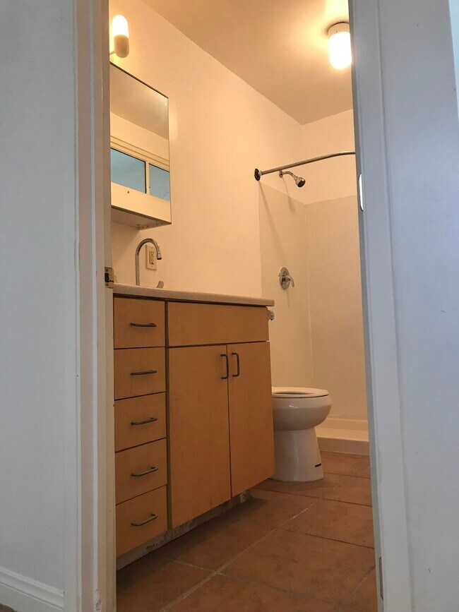 Photo - 3260 F St Unidad B