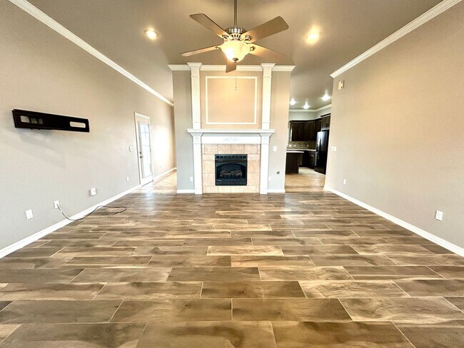 Photo - 610 Summer St