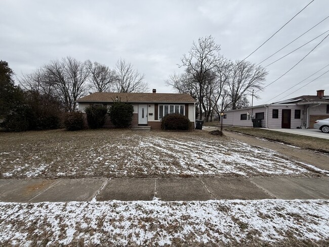 Photo - 23 Lamont Rd