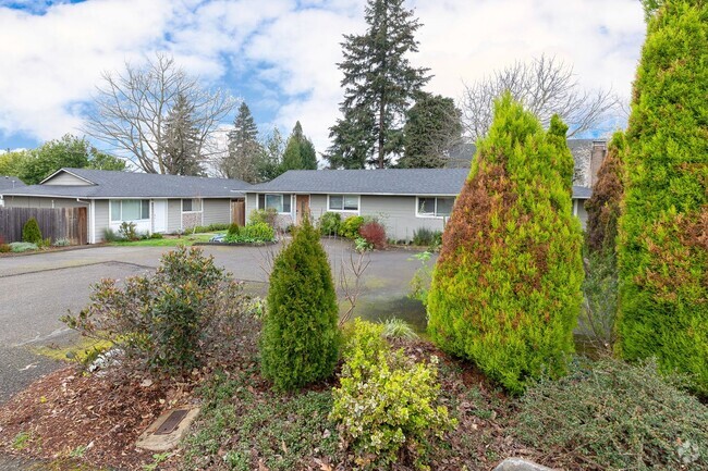 Building Photo - 5930-5940 NE 60th Ave Unit 5938 Rental