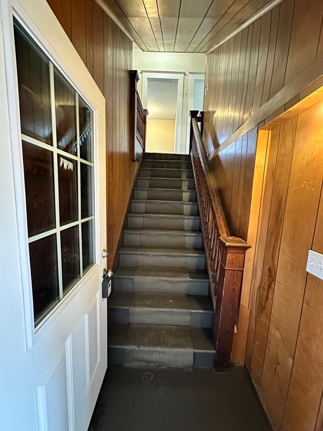 Building Photo - 735 Fountain Sq Unit 735.5 Up