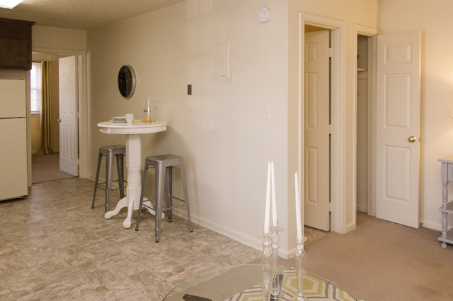 Kitchen - Beechwood Apartments