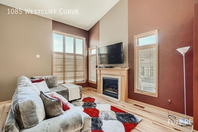 Photo - 1085 Westcliff Curve