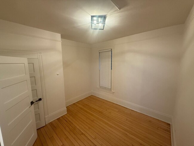 Photo - 2536 N Oakland Ave Unit 2536 N Oakland Ave