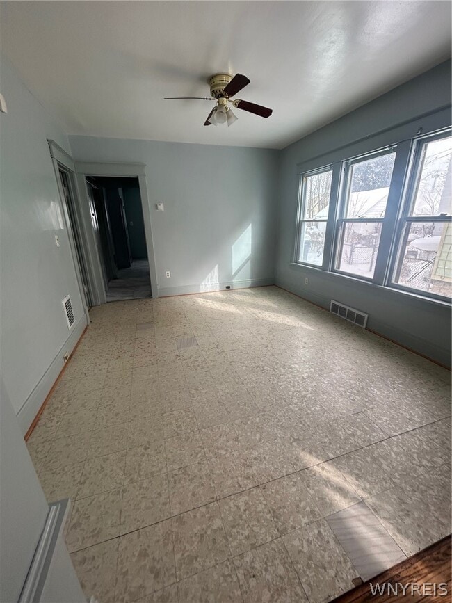 Photo - 74 Philadelphia St