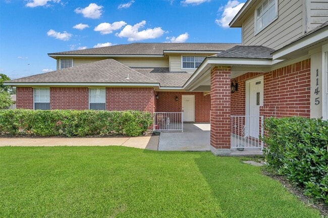 Photo - 1141 Lovett St