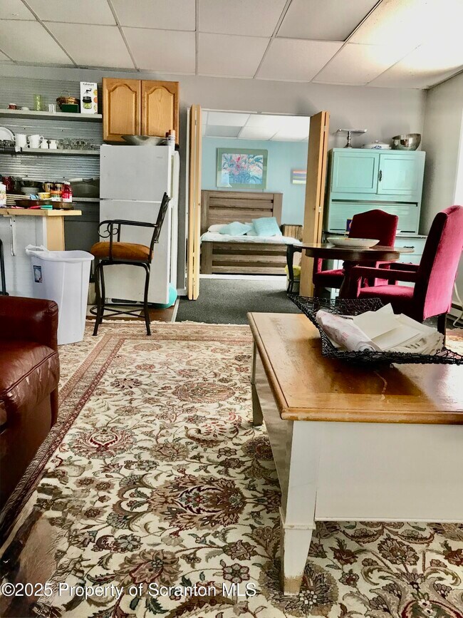 Photo - 100 N Main St