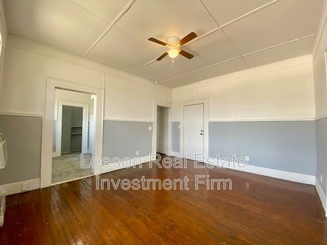 Photo - 314 1/2 KINGS HIGHWAY