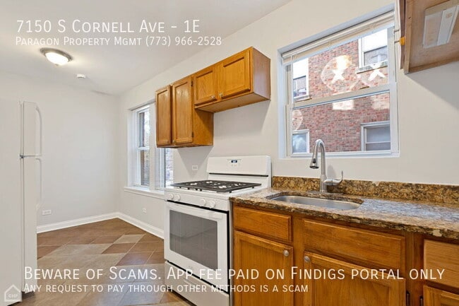 7150-52 S Cornell Ave