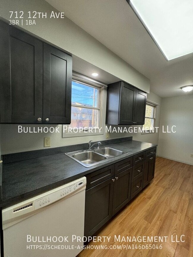 Photo - 712 12th Ave