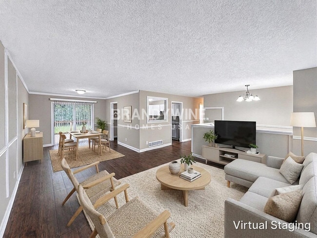 Photo - 1044 Baker Ln