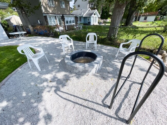Photo - 3089 Sunnyside St