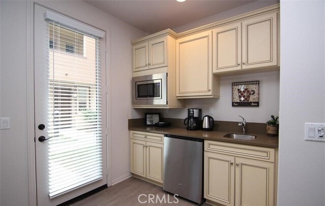 Photo - 1330 Clementine Way Unit A