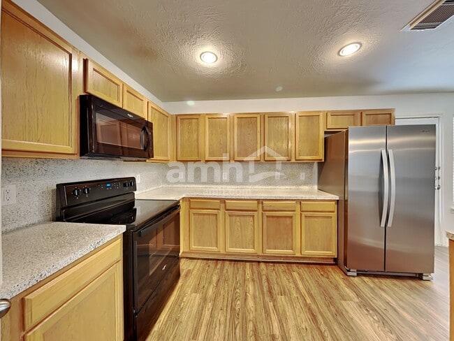 Photo - 2207 Shady Pine Dr