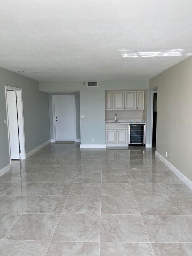 Photo - 5951 Wellesley Park Dr Unit 303