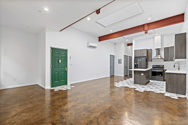 Photo - 2610 Third Ave