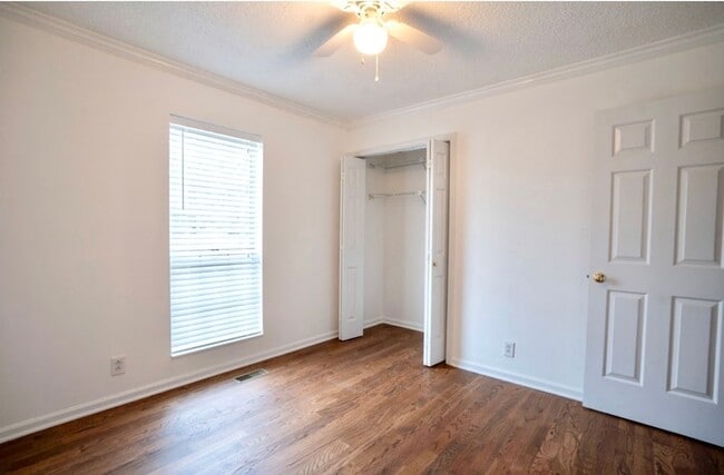 Photo - 101 Heathcote Ct