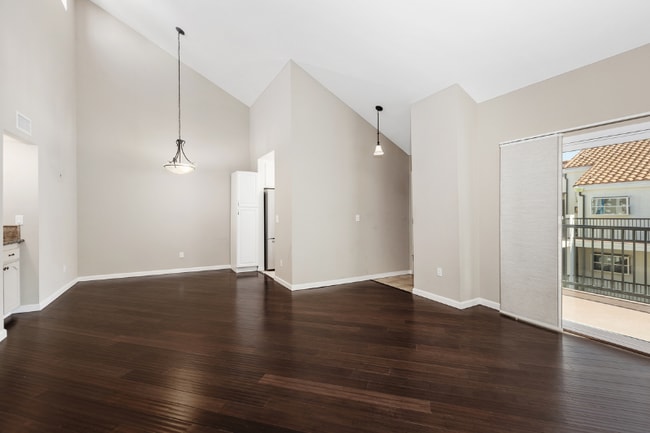 Photo - 3633 Indiana St Unidad 26