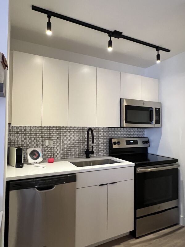 Building Photo - 833 N Dearborn St Unit 612