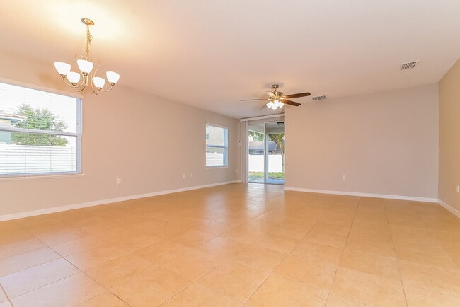 Photo - 16012 Yelloweyed Dr