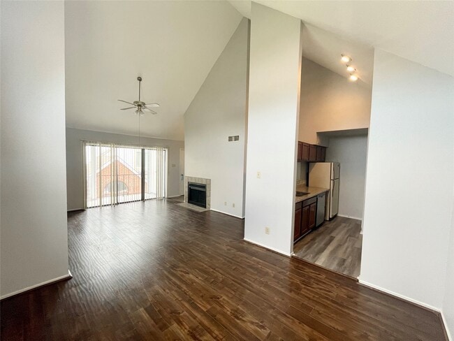 Photo - 14550 Fonmeadow Dr Unit 806