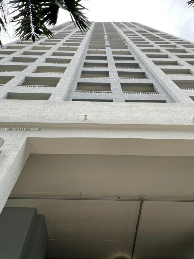 Photo - 170 SE 14th St Unit 1904