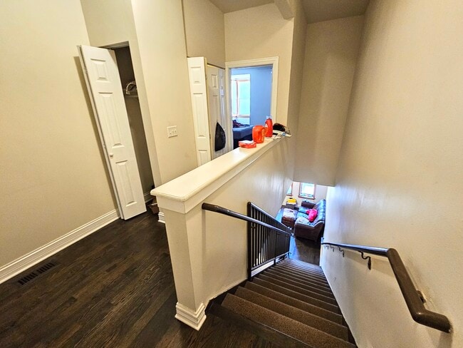 Building Photo - 939 W Armitage Ave Unit B