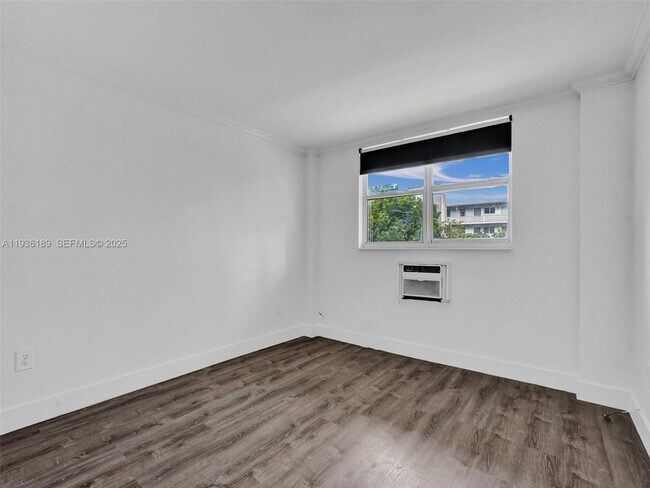 Photo - 1300 Lincoln Rd Unit D404