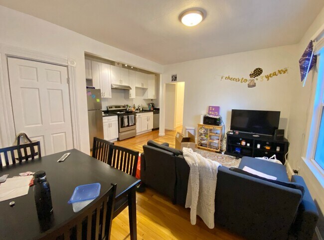 Photo - 15 Higgins St Unit B