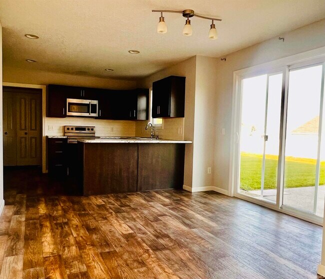 Photo - 2119 Meadowsweet Pkwy