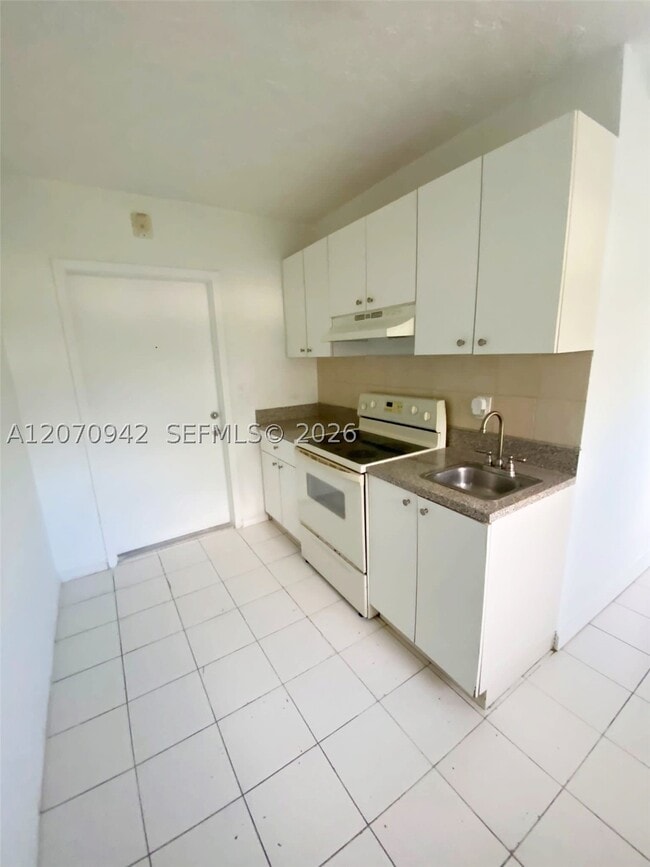 2612 Johnson St Unit 13