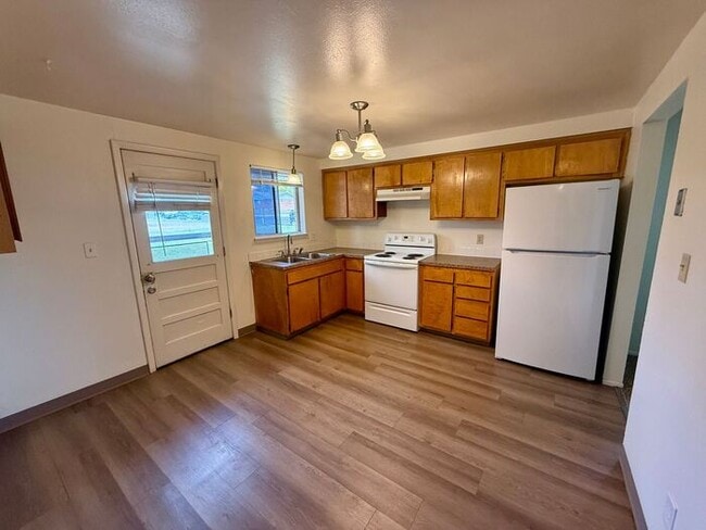 Photo - 2 Bed/1 Bath Duplex in Longmont