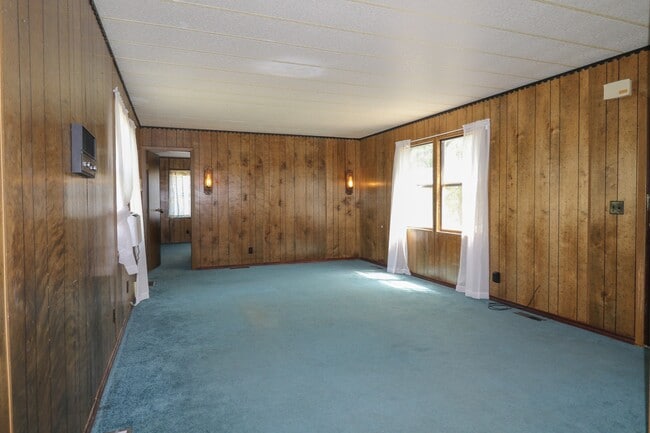 Photo - 115 Oak St