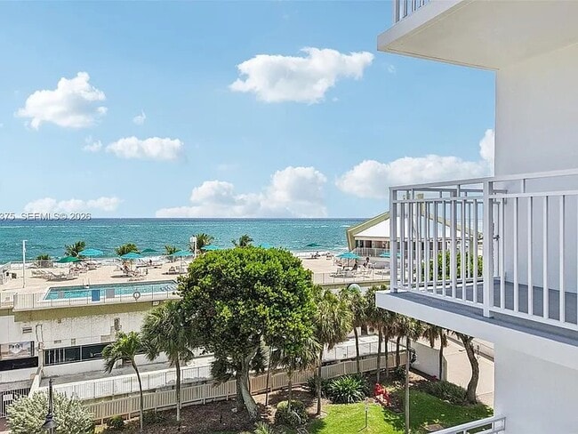Photo - 101 Briny Ave Unidad 401