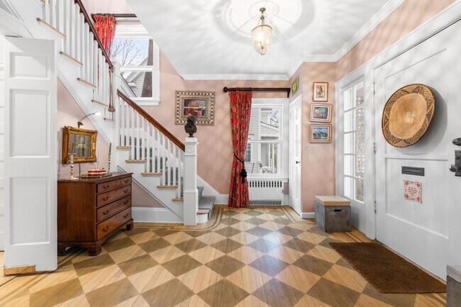 Photo - 13 Lockwood Ave