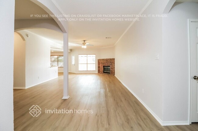 Photo - 632 Creekview Dr