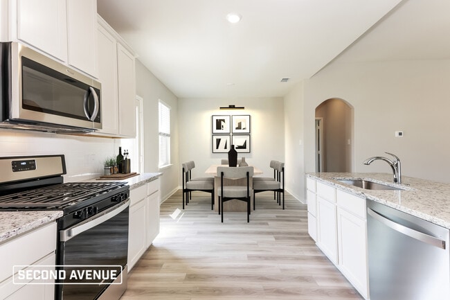 Photo - 613 Emerson Dr