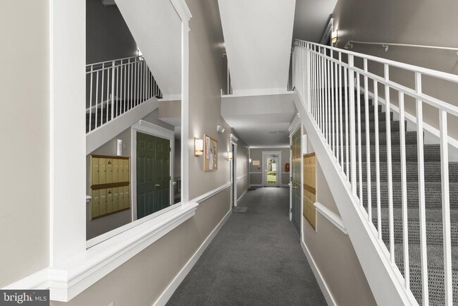 Building Photo - 9150 Gracious End Ct Unit 104