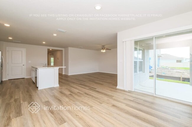 Photo - 11207 40th Ave E