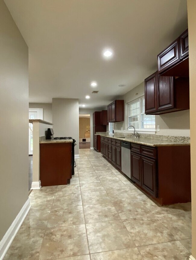 Photo - 3 BR 2 BA ALGIERS GEM - WON'T LAST LONG!!