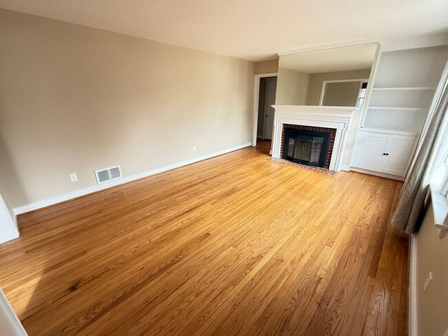 Photo - Great Opportunity in Lakeside area