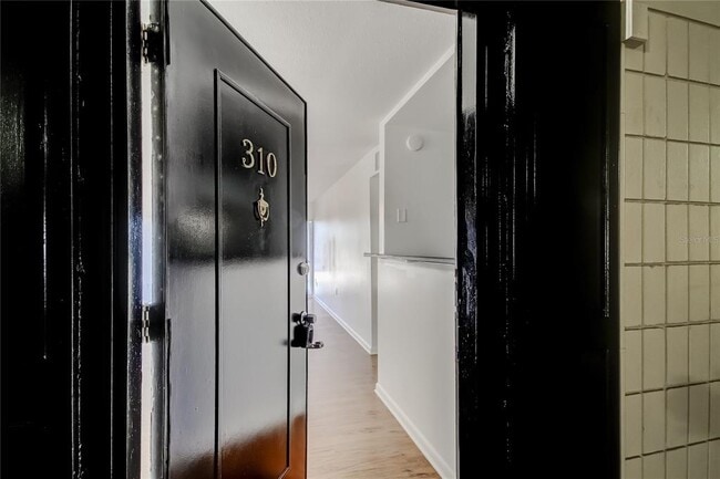 Photo - 2302 S Manhattan Ave Unit 310