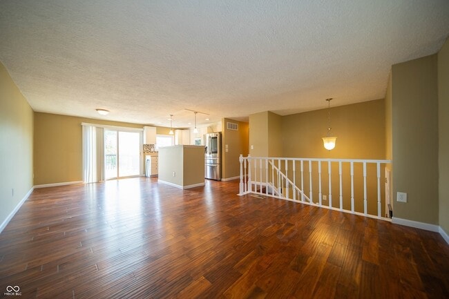 Photo - 8307 Castle Farms Rd