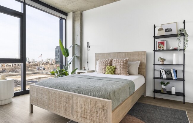 Photo - 200 N Elizabeth St