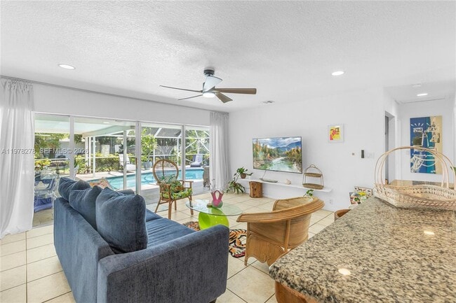 Photo - 809 SE 14th Dr