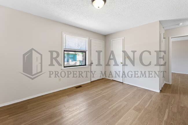 Photo - 306 S Twin Pines Ave