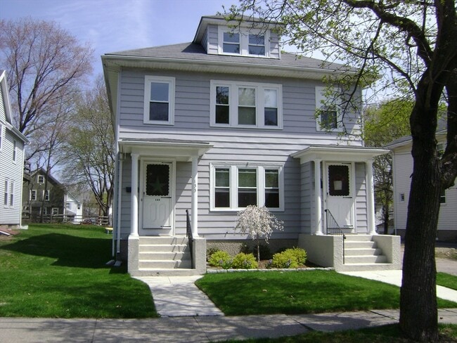 Building Photo - 133 Cottage St Unit 133