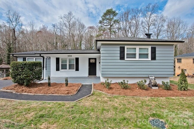 Photo - 1404 Nottingham Rd