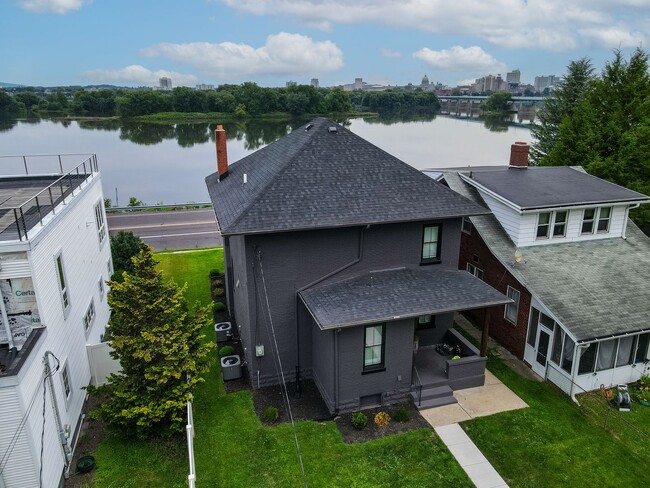 Photo - 608 N Front St